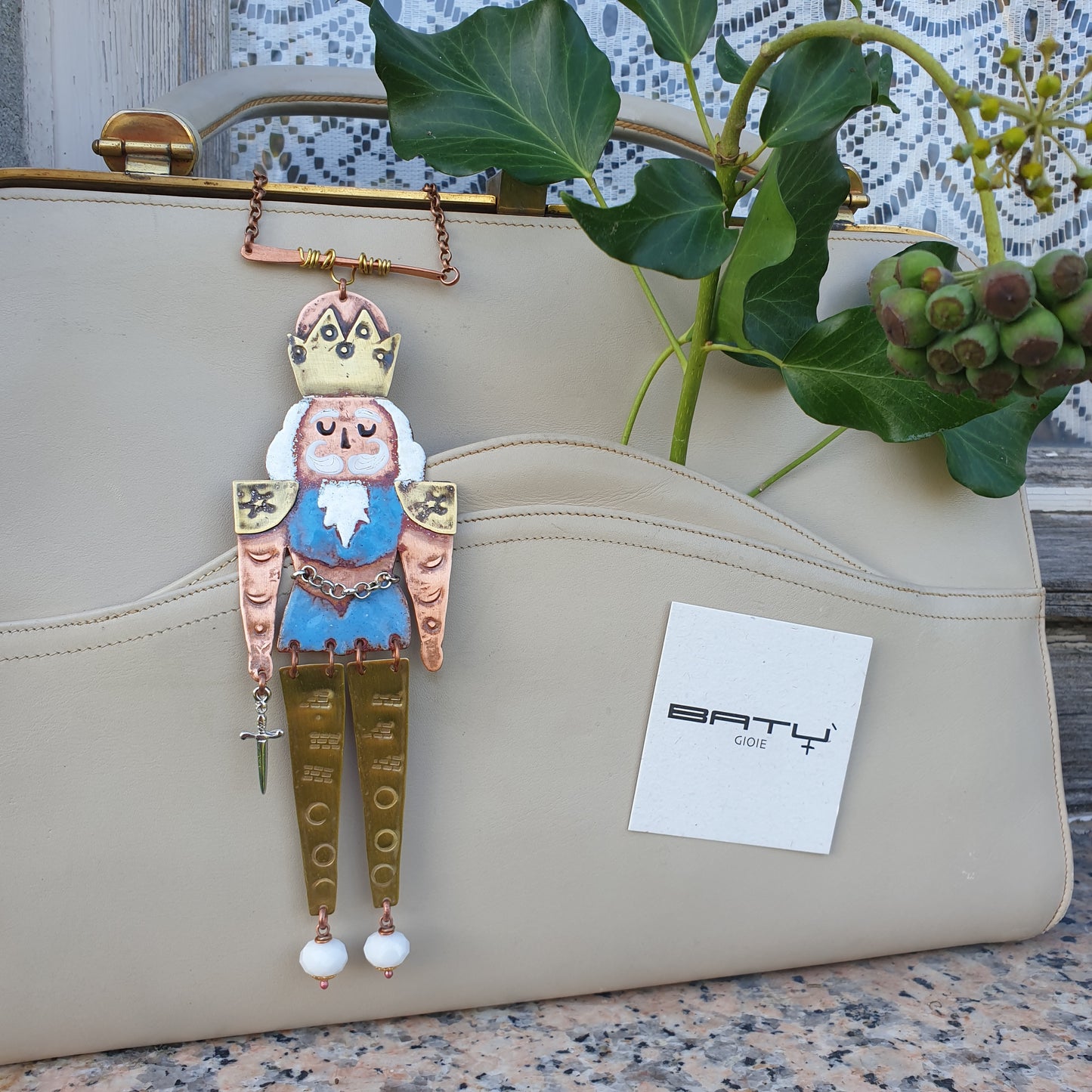 Collana RE SCHIACCIANOCI AZZURRO