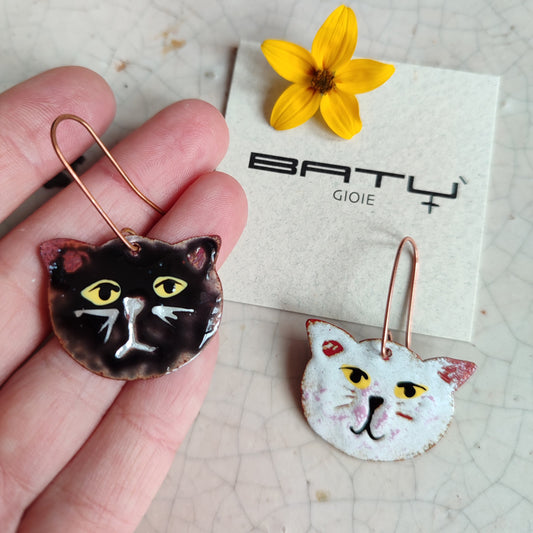 Orecchini GATTI bianco e nero